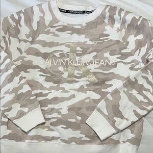 Calvin Klein Jeans Women’s Crewneck Sweatshirt - White & Tan Camouflage - size M
